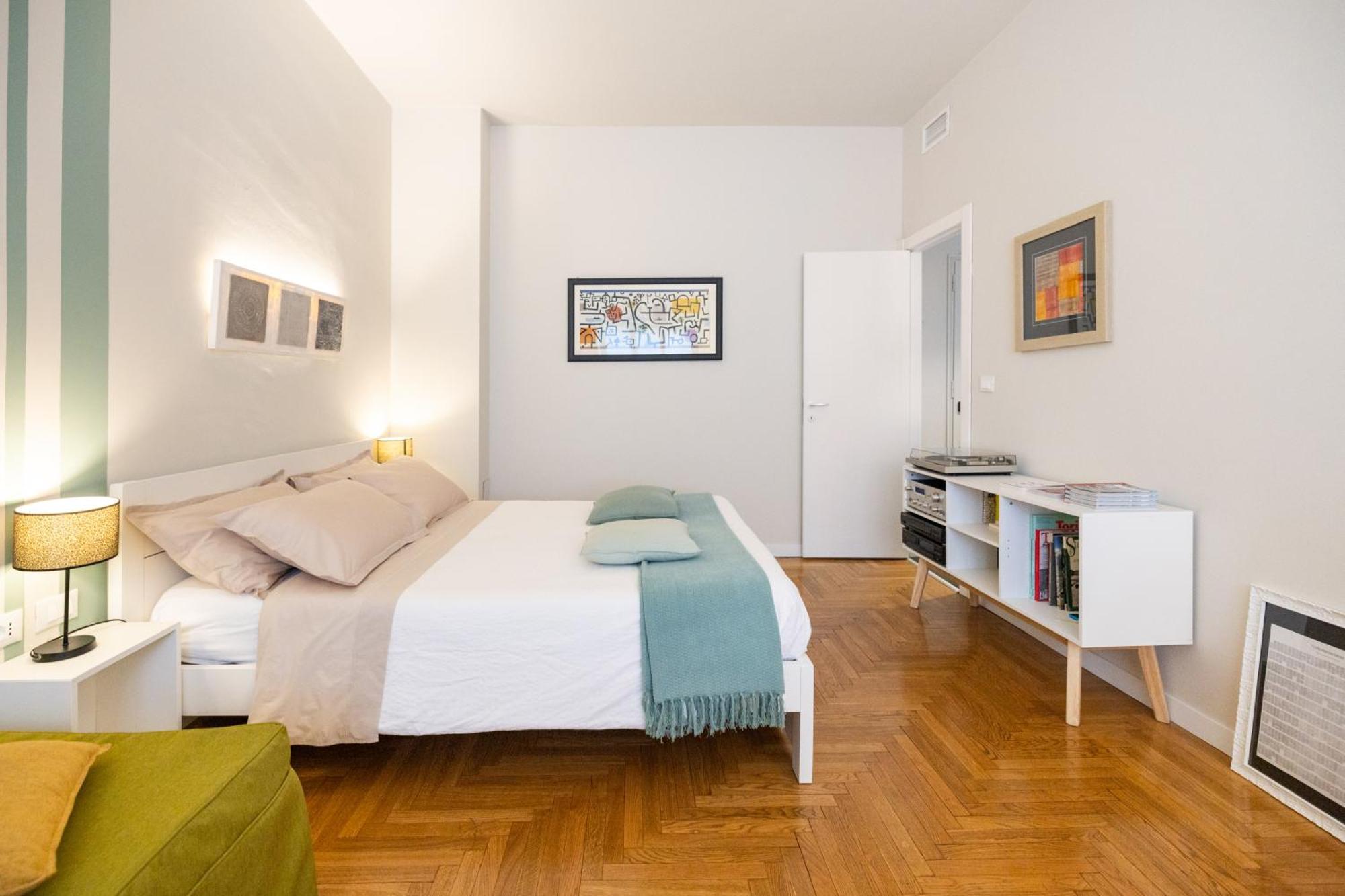 Here Apartment Торино Екстериор снимка